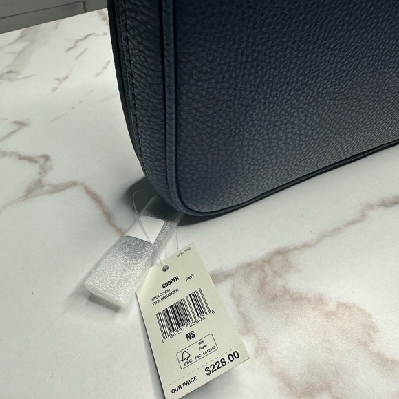 Michael Kors Cooper Tech Organizer - Picture 2 of 6